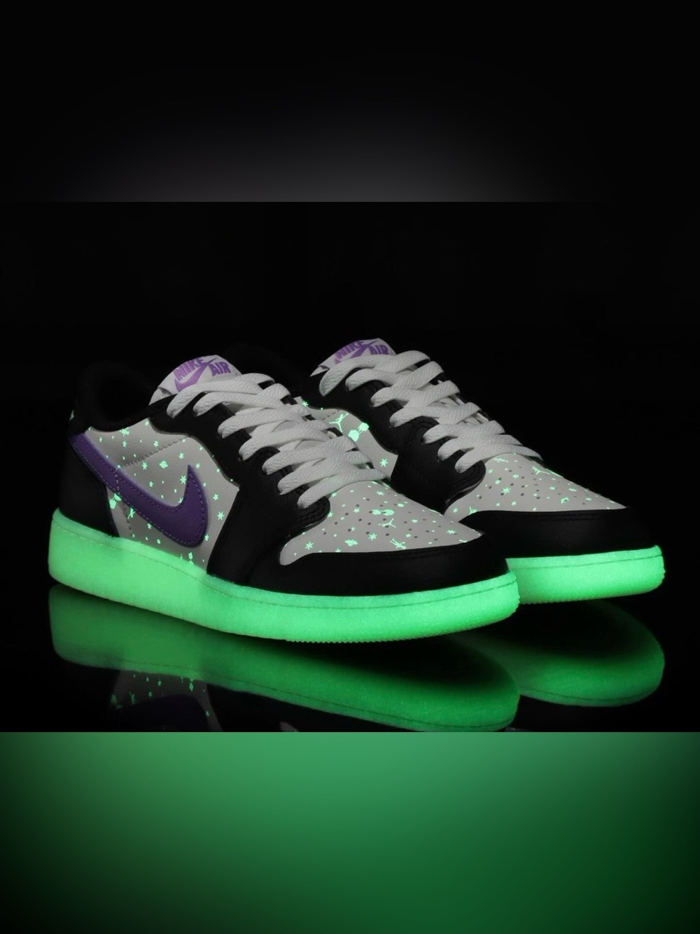 Nike Air Jordan 1 Retro Low Black Raspberry Glow In The Dark Size 4Y